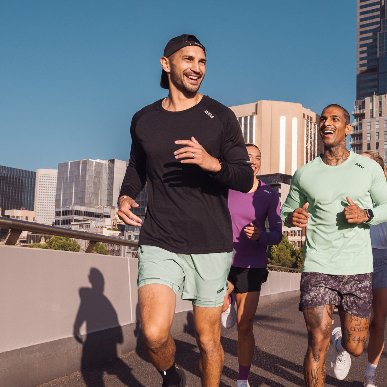 2XU Aero Long Sleeve Tee | Black / Silver Reflective | Mens