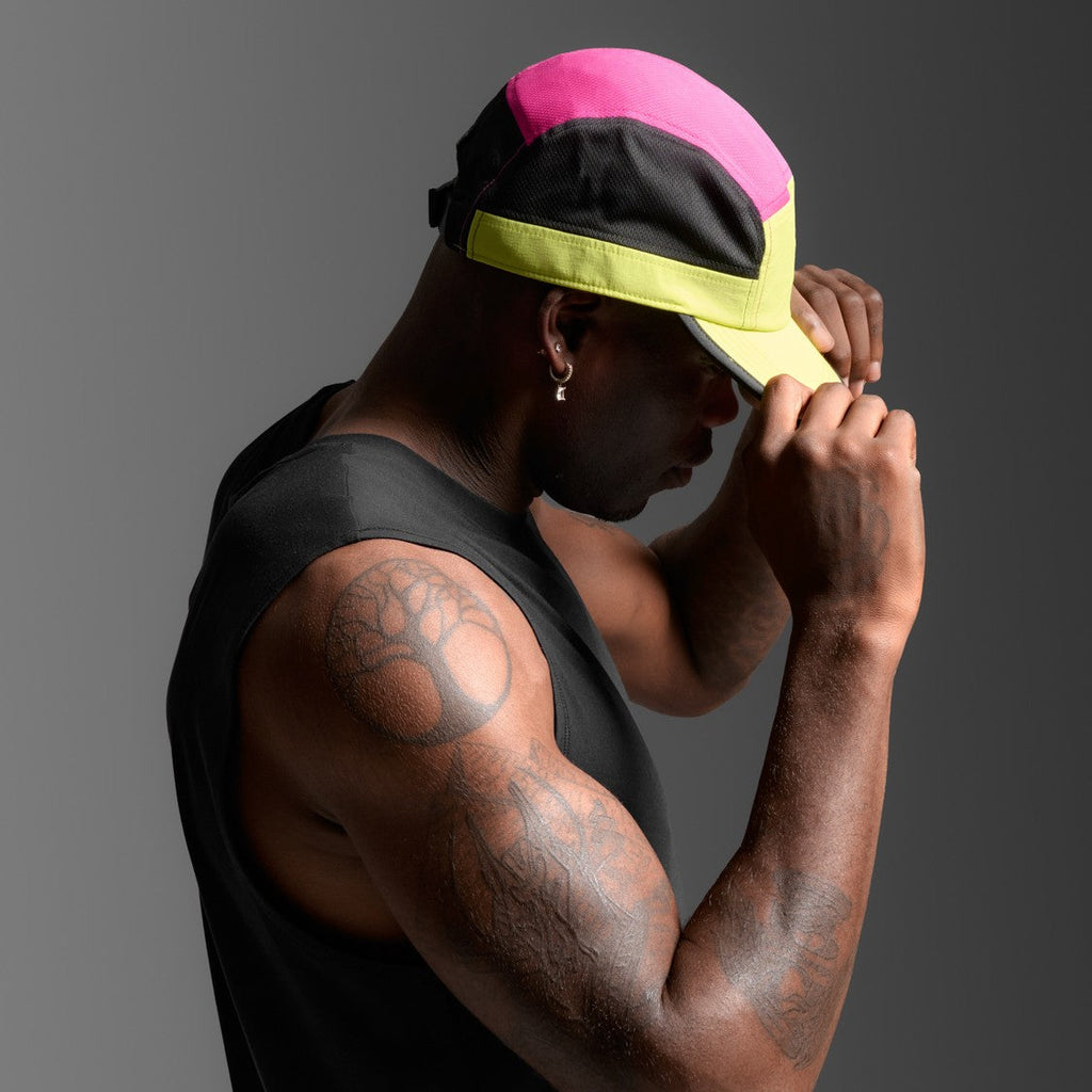 2XU Light Speed Cap | Volt / Fuchsia