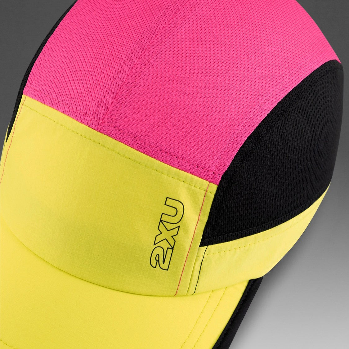 2XU Light Speed Cap | Volt / Fuchsia