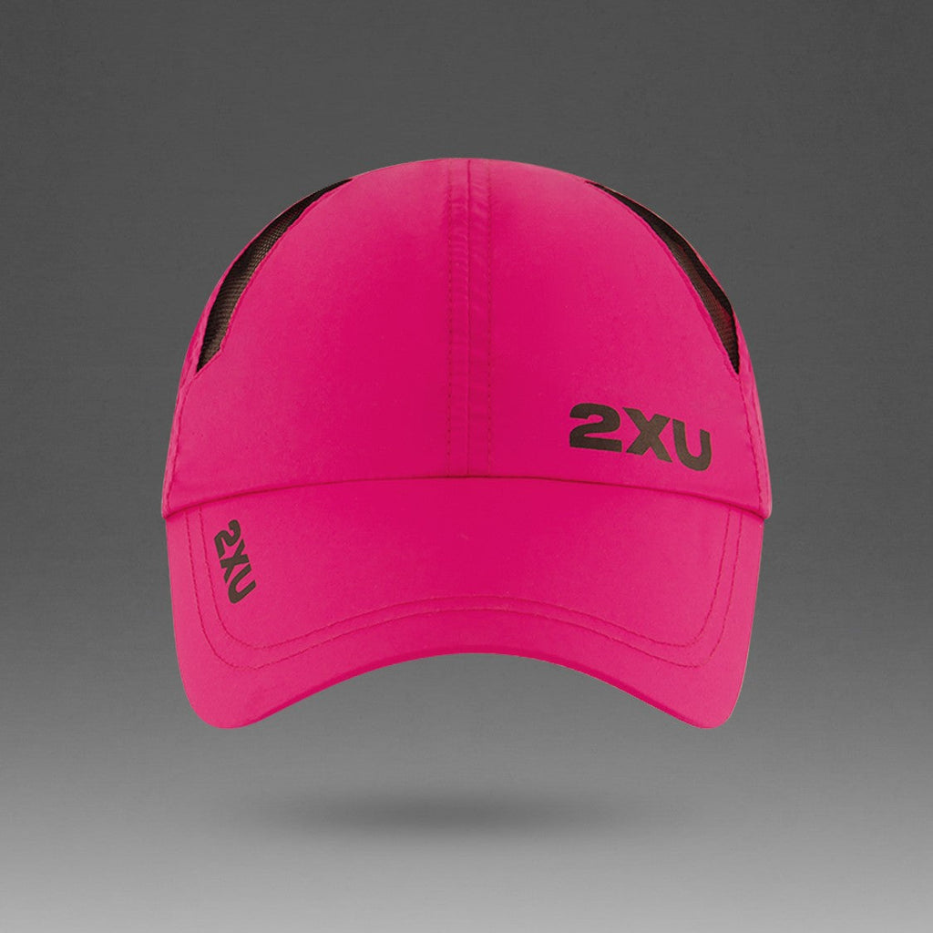 2XU Run Cap | Fuchsia / Black