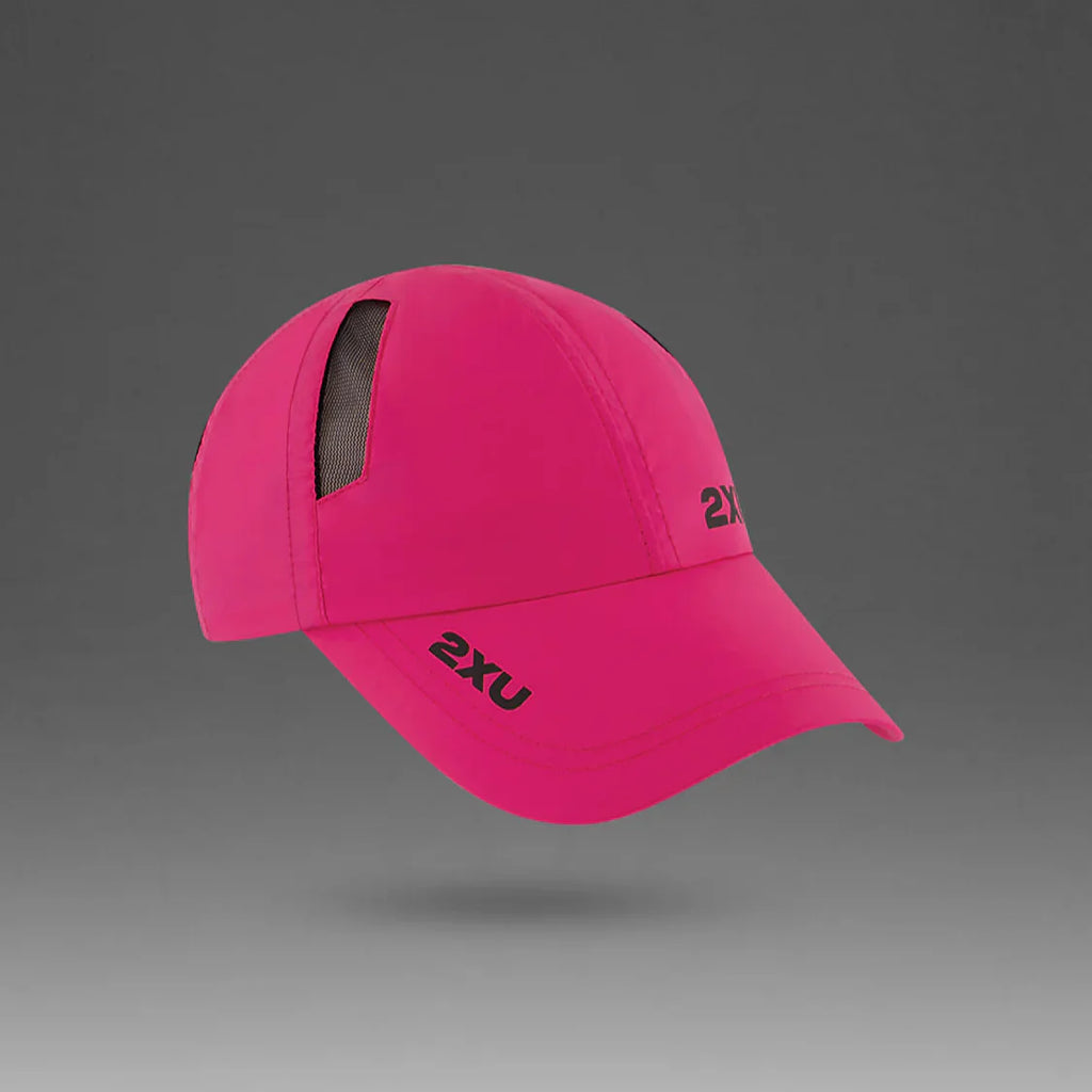 2XU Run Cap | Fuchsia / Black