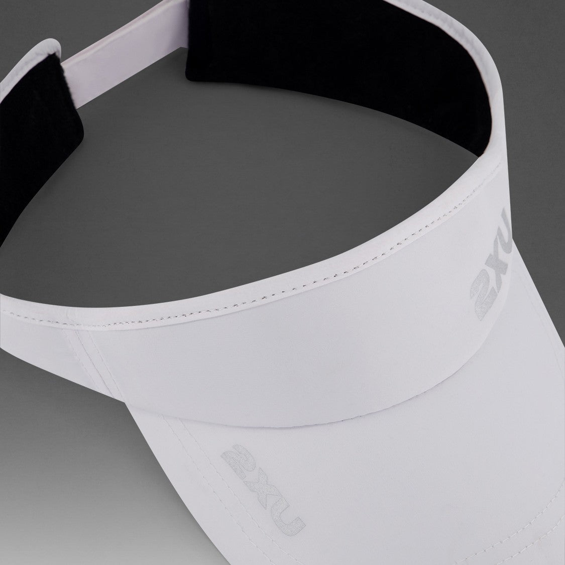 2XU Run Visor | White
