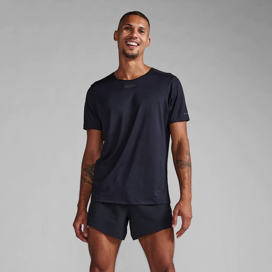 2XU Light Speed Tech Tee | Black / Black Reflective | Mens