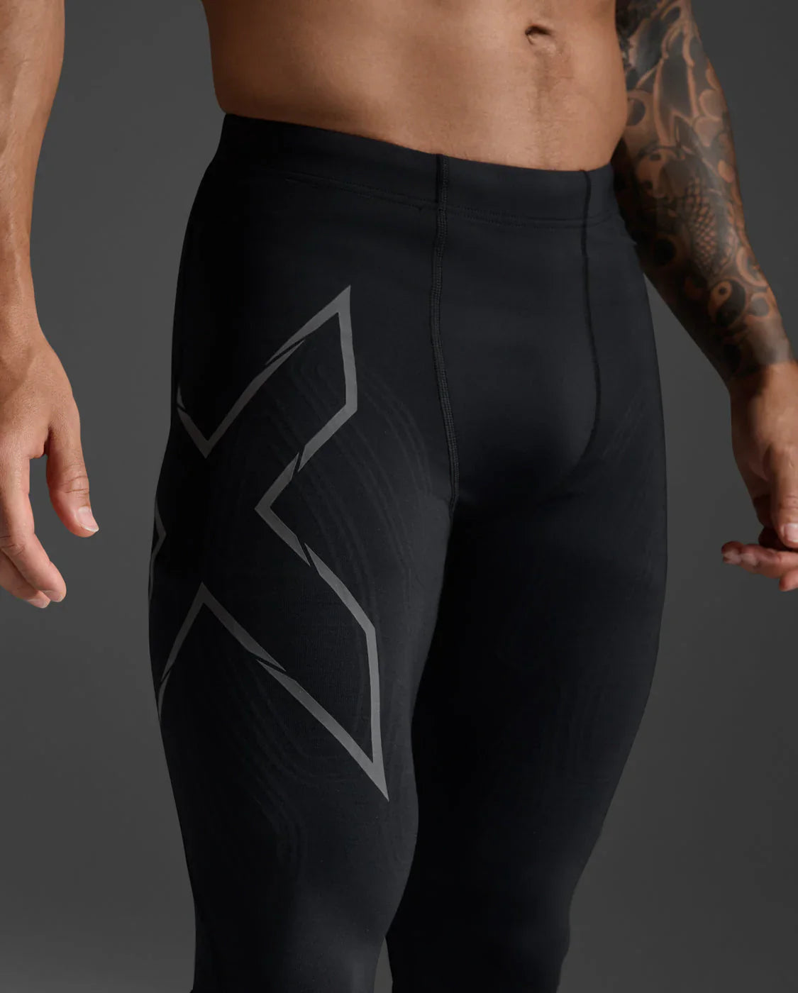 2XU Men's Light Speed Compression Tights - Black/ Black Reflective