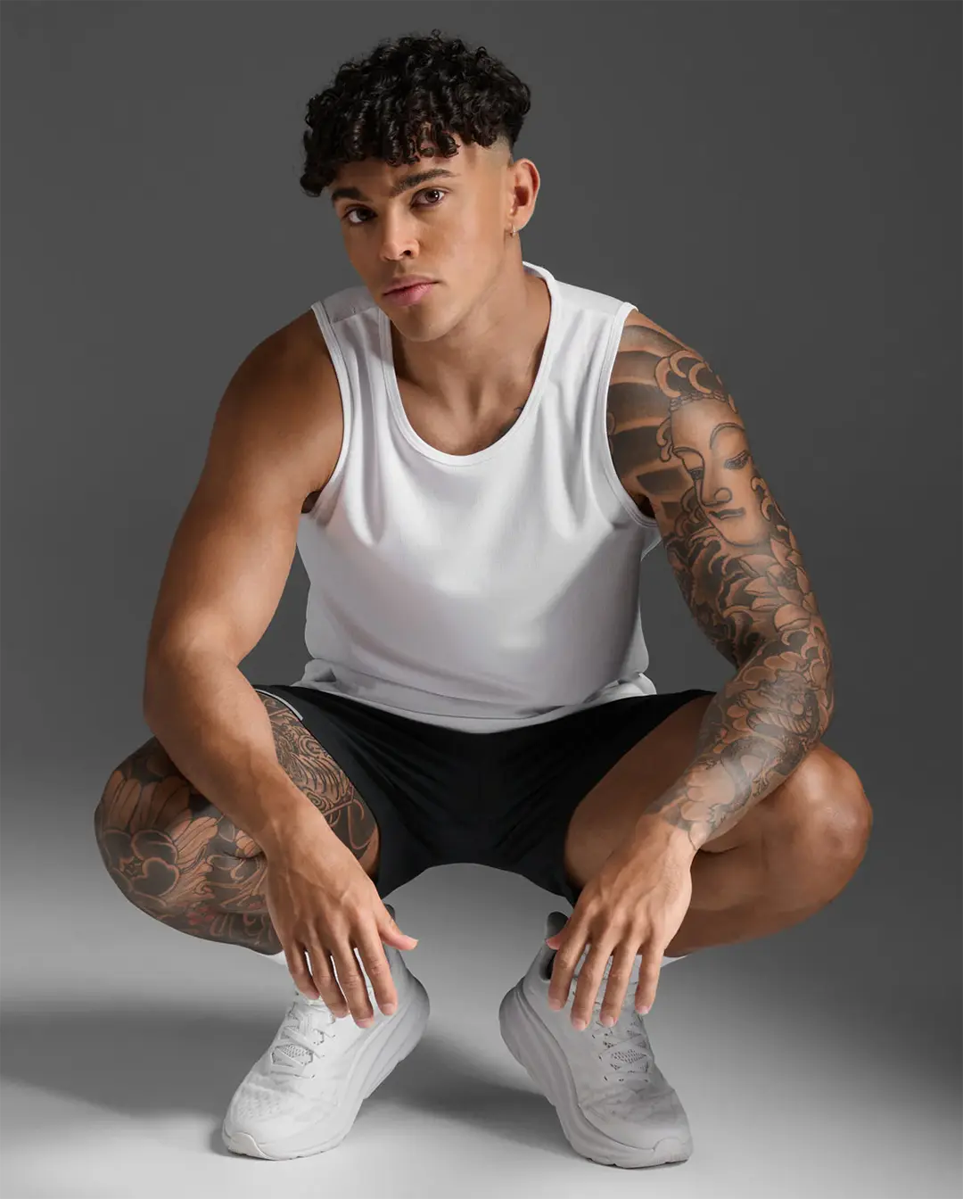 2XU Men's Aero Mesh Tank - White/Silver Reflective