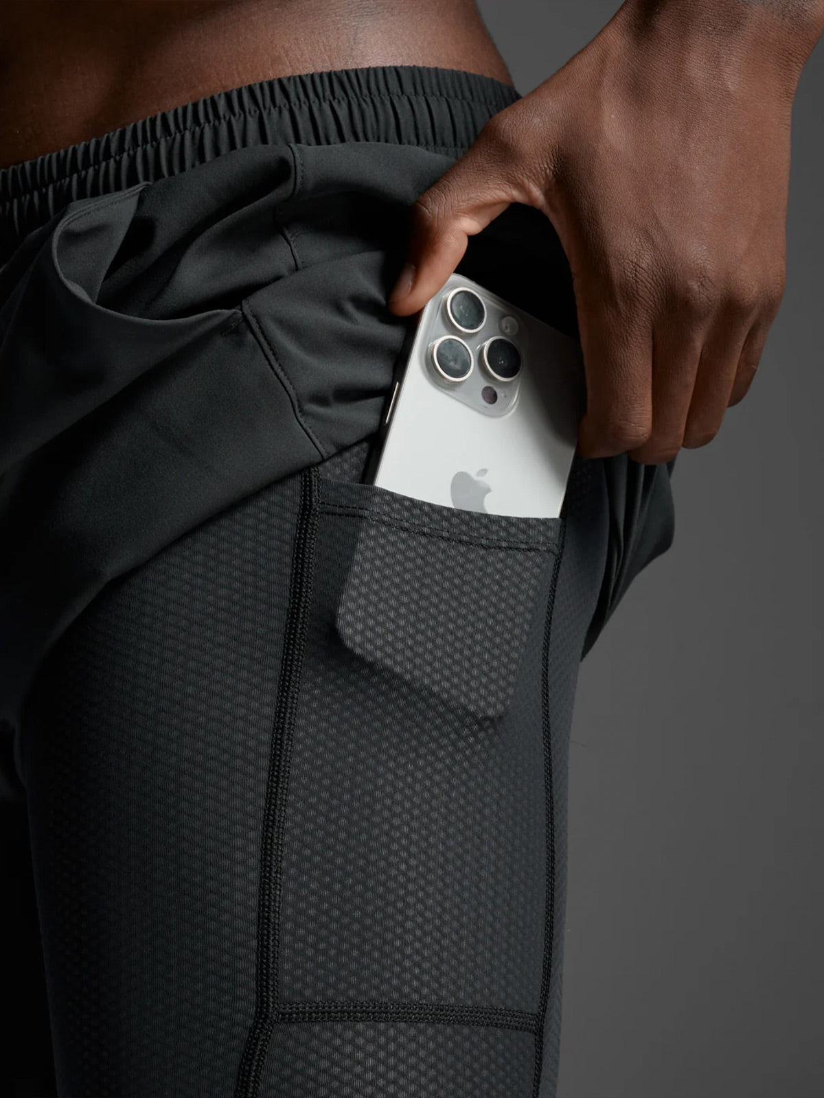 2XU Men's Aero Mesh 2-in-1 5 Inch Short - Black/Silver Reflective