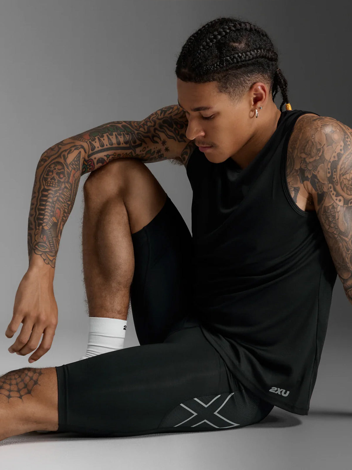 2XU Men's Aero Mesh Compression Shorts - Black/Silver Reflective