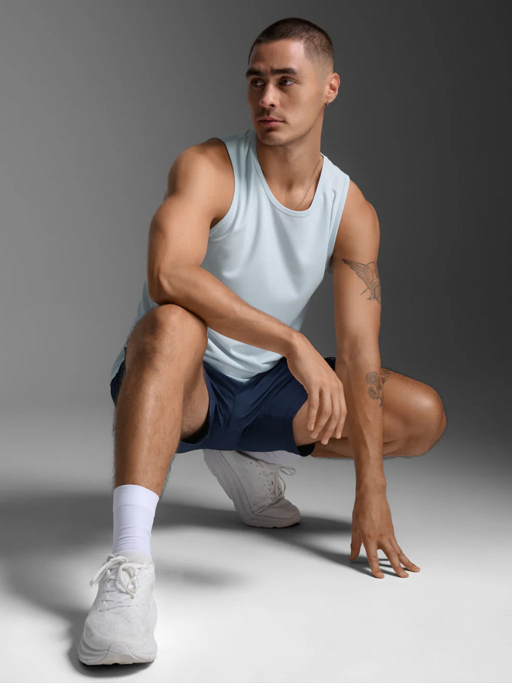 2XU Men's Aero Mesh Tank - Moonstone/Black Reflective