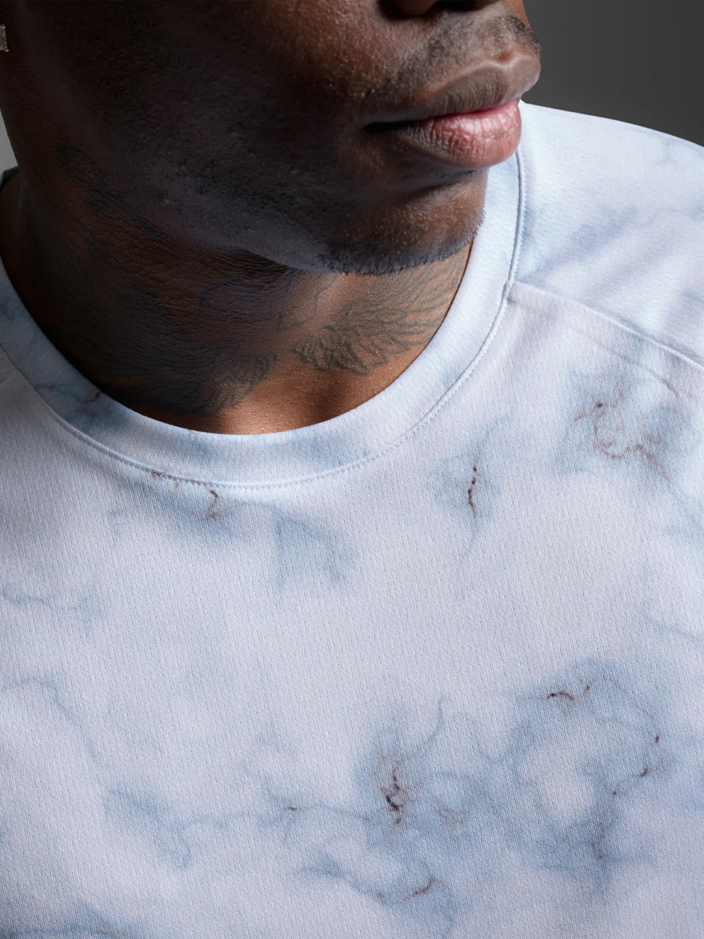 2XU Men's Aero Mesh Tee - Blue Marble/Black Reflective