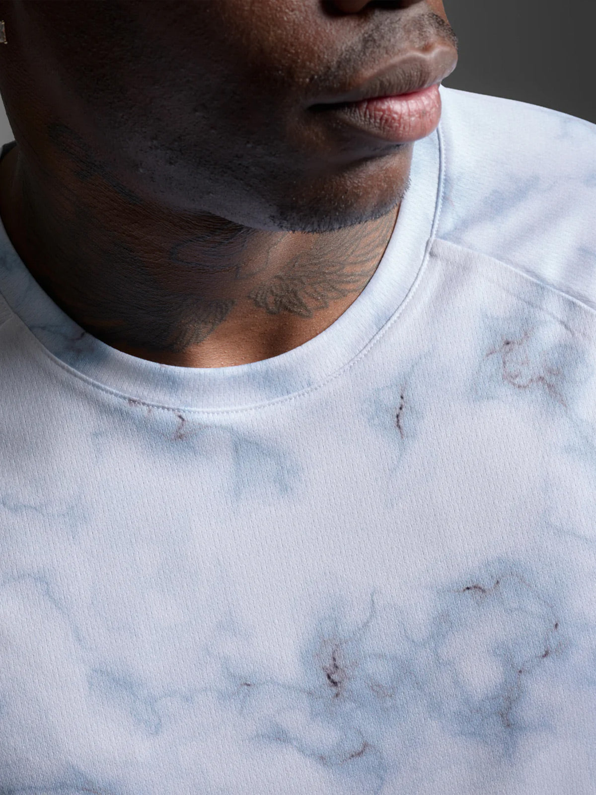 2XU Men's Aero Mesh Tee - Blue Marble/Black Reflective