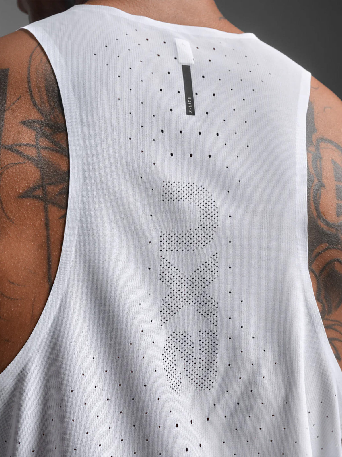 2XU Men's Light Speed React Singlet - Blue Gradient/Black Reflective