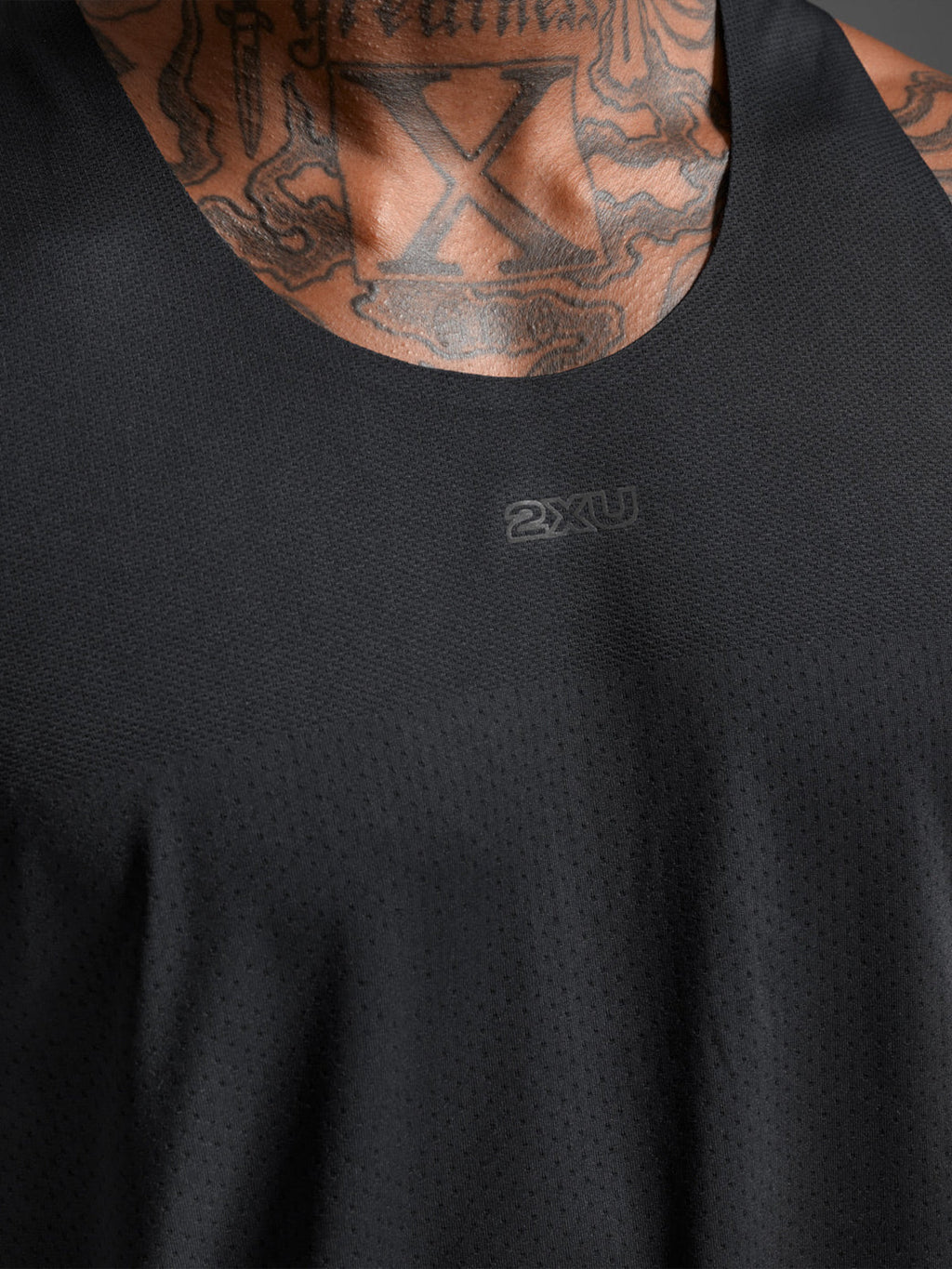 2XU Men's Light Speed Tech Singlet - Black/Black Reflective