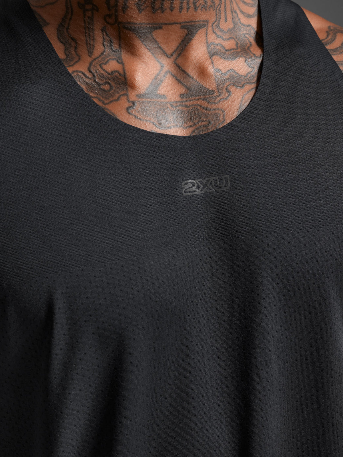 2XU Men's Light Speed Tech Singlet - Black/Black Reflective