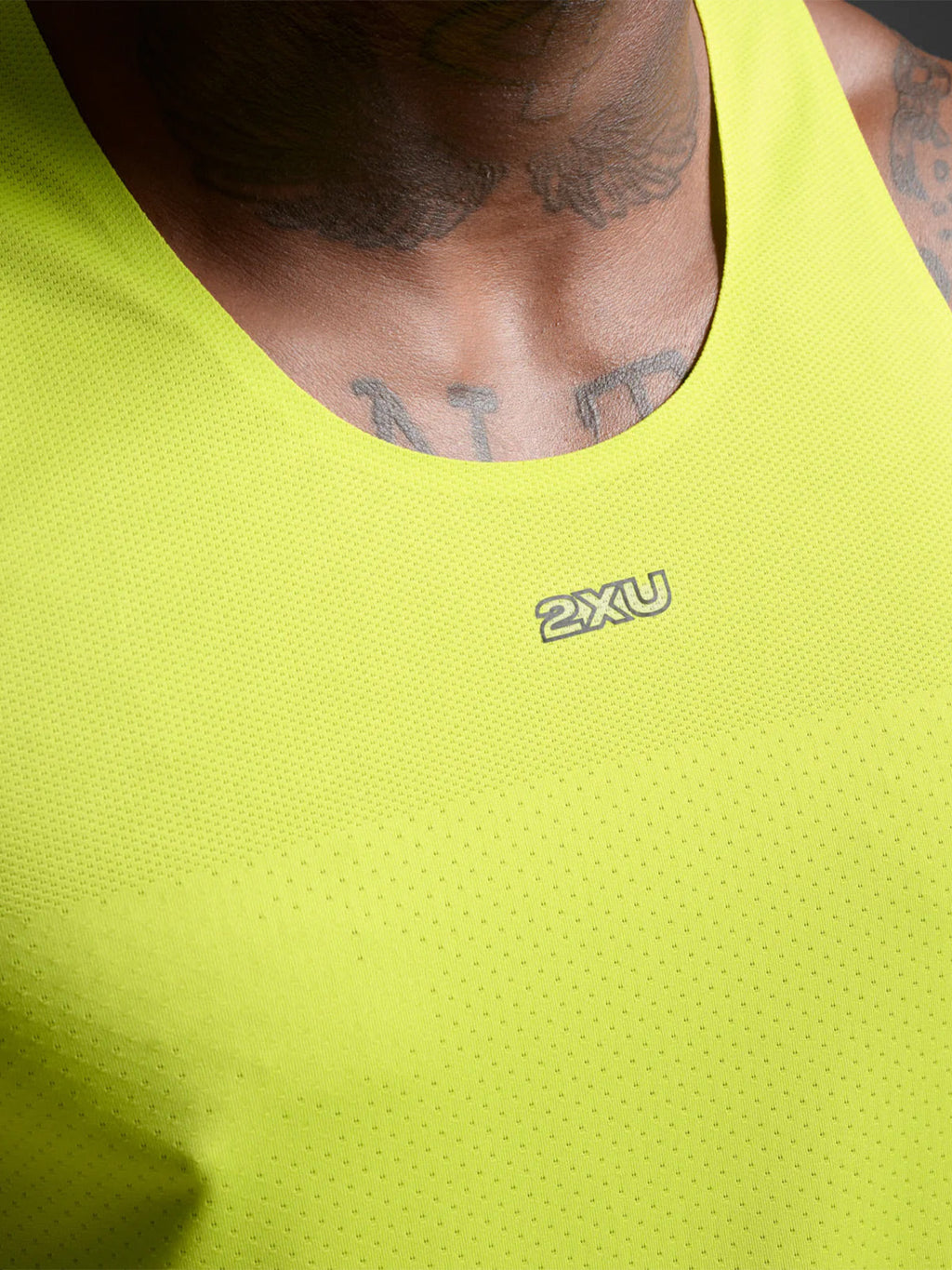 2XU Men's Light Speed Tech Singlet - Volt/Black Reflective