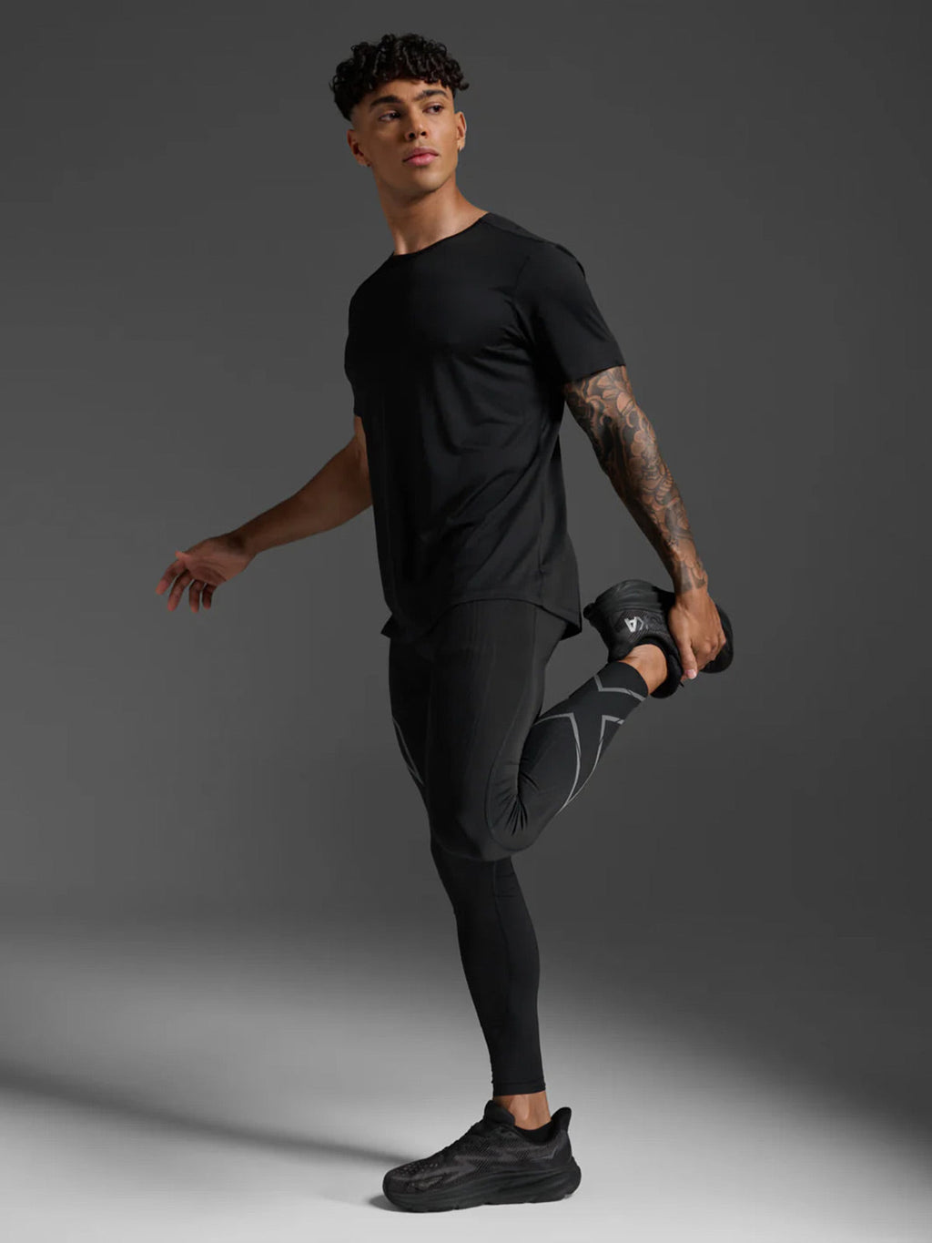 2XU Men's Light Speed Tech Tee - Black/Black Reflective