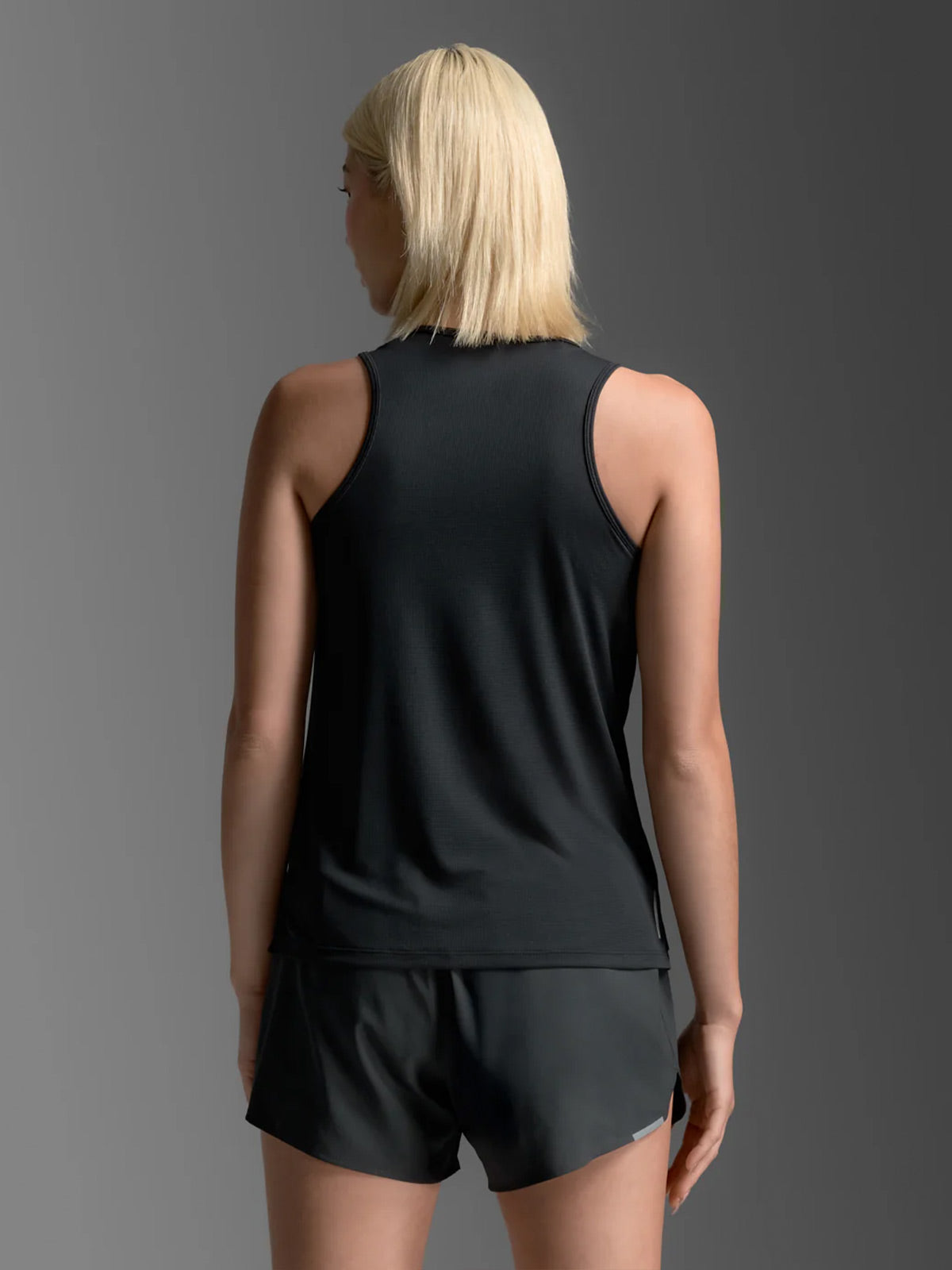 2XU Women's Aero Mesh Singlet - Black/Silver Reflective