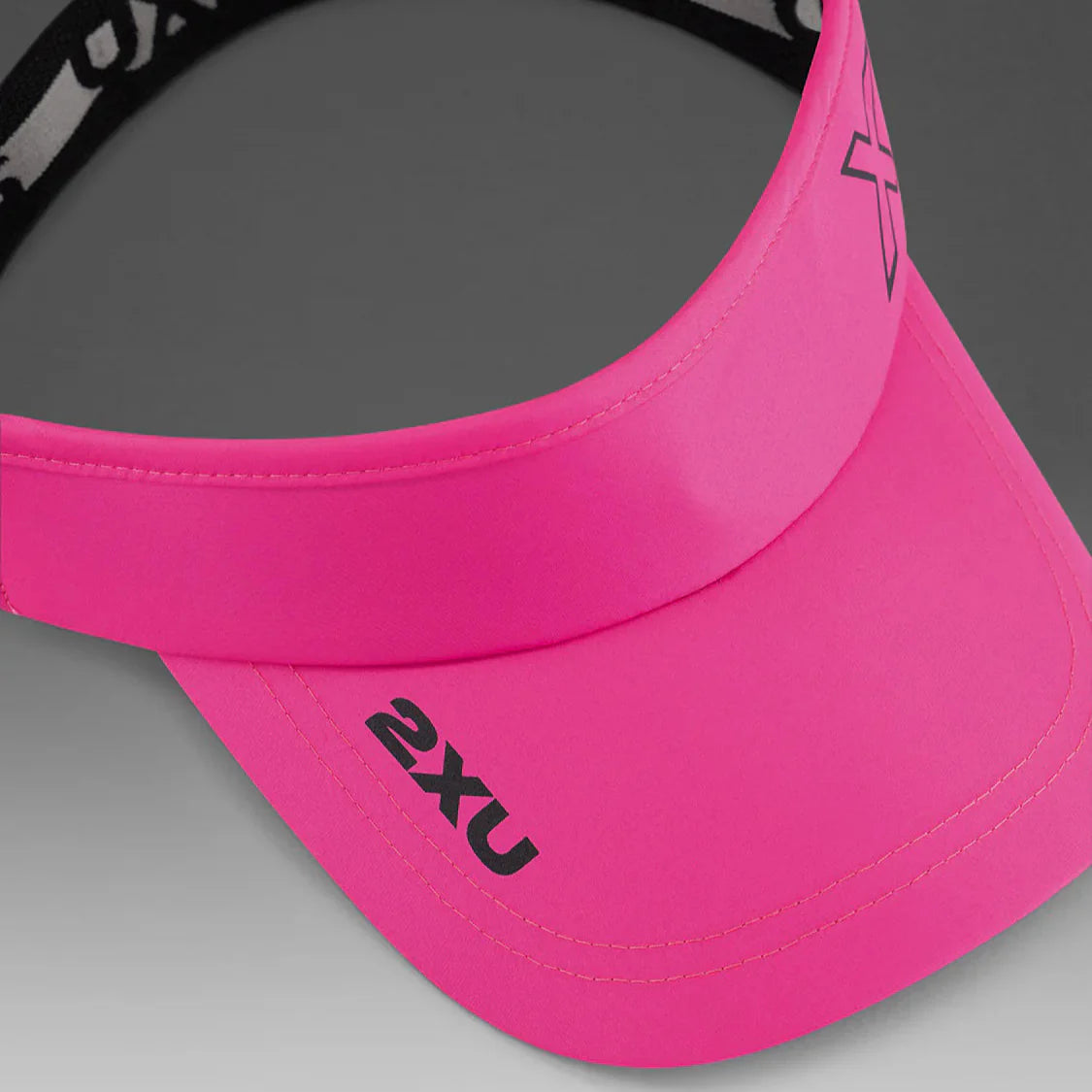 2XU Performance Visor | Fuchsia / Black